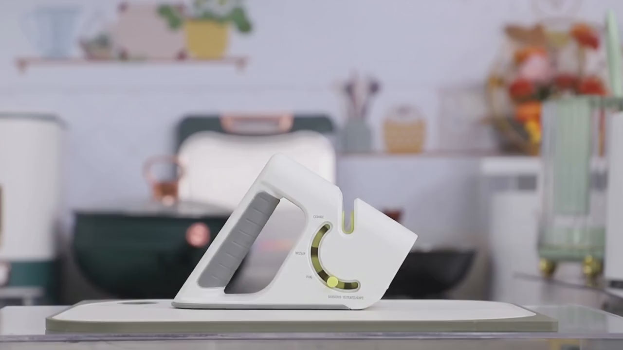 Götze 4-in-1 Knife & Scissors Sharpener demonstration video